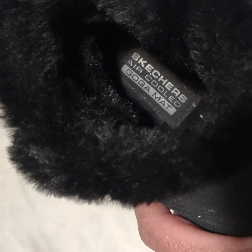 Women's Black Fur-Lined Boots